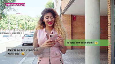 Nevěrná manželka se chystá tvrdě ošukat svého mladého milence, zatímco její manžel pracuje. Latinoameričanka s kozama a velkým zadkem. Venuše Afrodita.