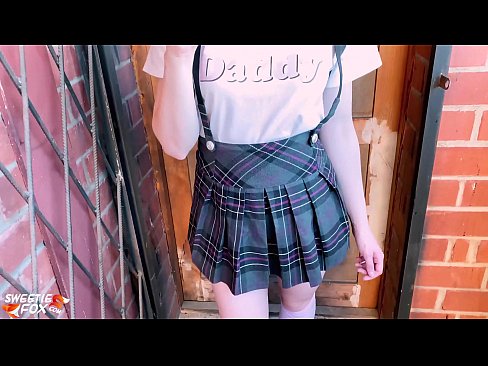 ❤️ Školačka jí hluboce kouří péro a místo vyučování šuká. ❤ Šukání video u nás ❌️