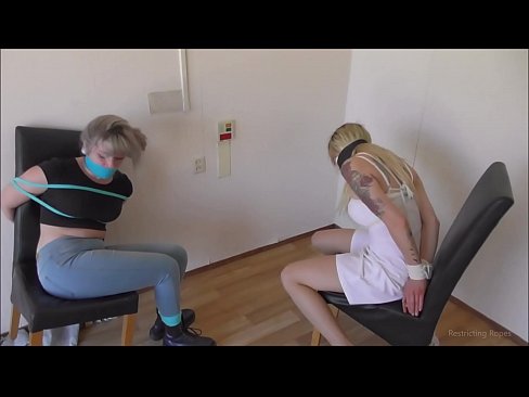 ❤️ Závislá / svázaná a s roubíkem / dáma v nesnázích ❤ Šukání video u nás ❌️