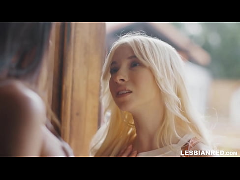 ❤️ Dívka se po několika měsících vrátí domů a skončí u lízání kundy své nevlastní matky ❤ Šukání video u nás ❌️
